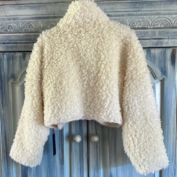 FOREVER 21 Vanilla Faux Shearling Cropped Moto Jacket - Picture 6 of 15